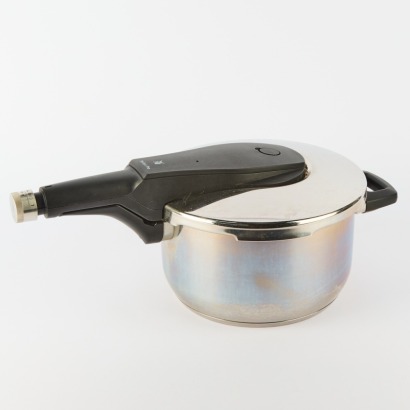 A Wmf Perfect Pressure Cooker Cromargan 4.5 Litre