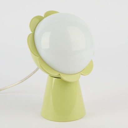 A Daisy Side Lamp