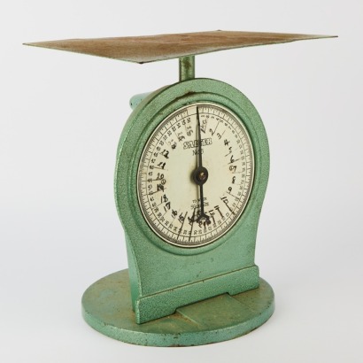 A Vintage Salter No.55 Set of Scales