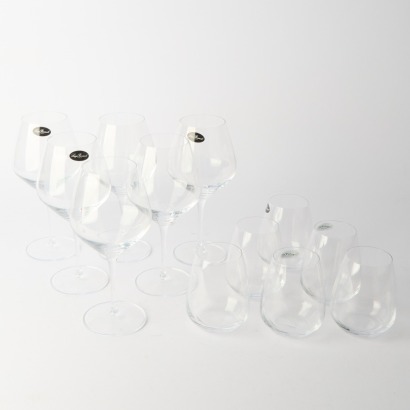 A Dozen Italian Crystal Wine Glasses by Luigi Bormioli six Pinot stemmed and six non stemmed