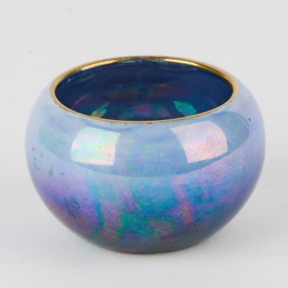 A Small Grimwades Byzanta-Ware Pot