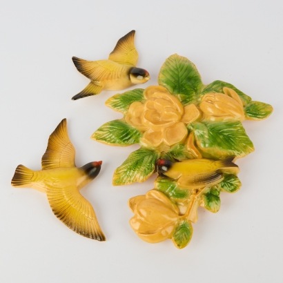 A Crown Lynn Swallow and Magnolias Wall Hanging Set