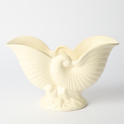 A Crown Lynn Nautilus Vase #550