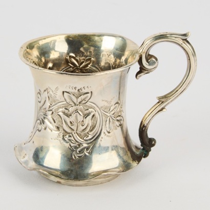 A Sterling Silver Cup with Hallmarks 0.056kg