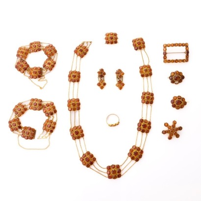 9ct Yellow Gold, Antique, Hessonite Garnet Matched Suite (Seven Pieces)