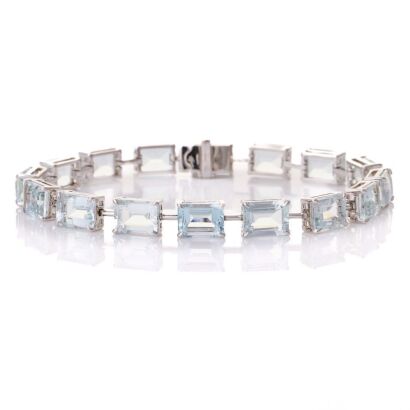 9ct White Gold, 22.54ct Aquamarine Bracelet