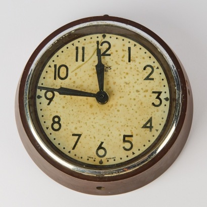 A Rewired Bakelite Smiths Clock