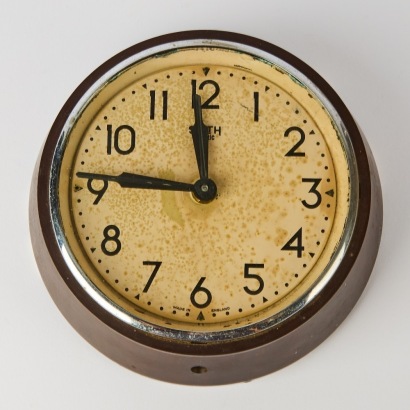 A Rewired Bakelite Smiths Clock