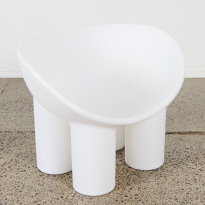 A Replica Roly Poly Chair