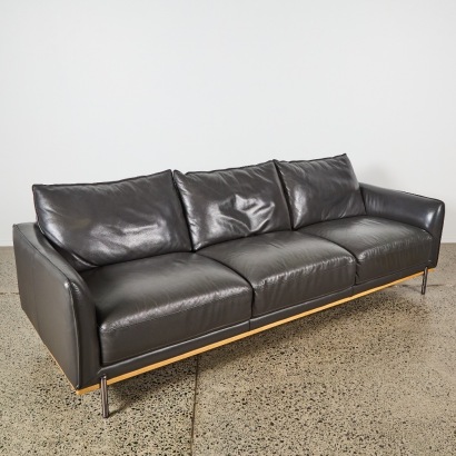A Rocella 3.5 Seater Leather Sofa