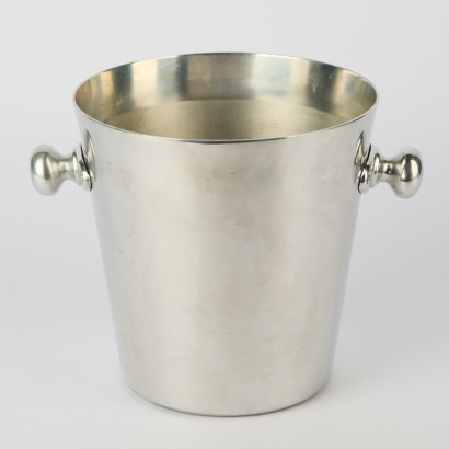 A Classic Champagne Bucket