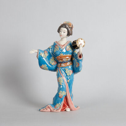 A Chinese Foshan Ceramic Japanese Lady Statue