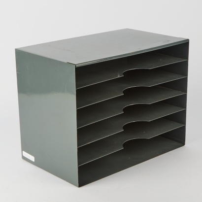 An Aluminium Desk Filer