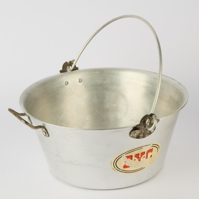 A Preserving Pan