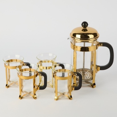 A Pyrex French Press Coffee Plunger and Cups