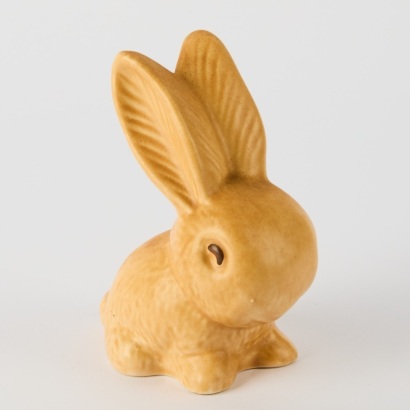 A Brown Sylvac Bunny #066
