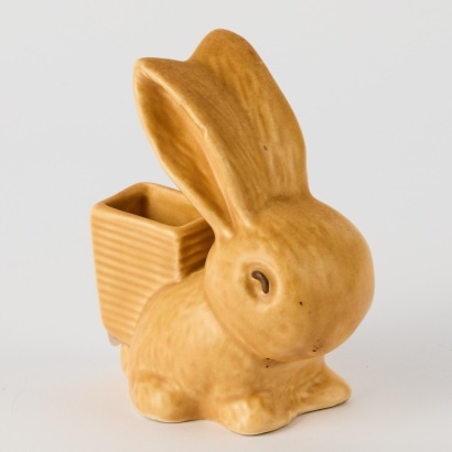 A Brown Sylvac Bunny Matchstick Striker #1064