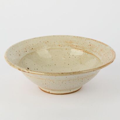 A Shino Glaze Bowl with Decorated Rim
