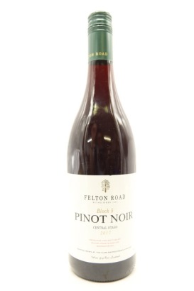 (1) 2017 Felton Road Block 5 Pinot Noir, Bannockburn [JR17.5] &diams;