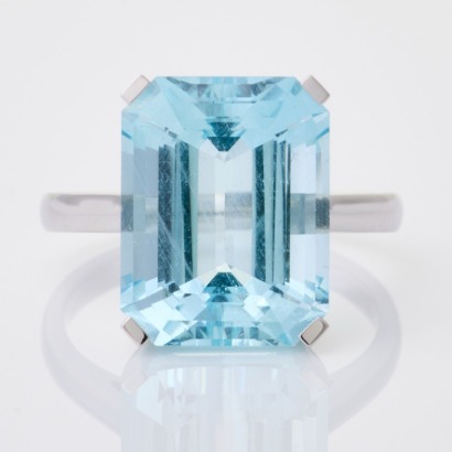 18ct White Gold, 9.68ct Aquamarine Cocktail Ring