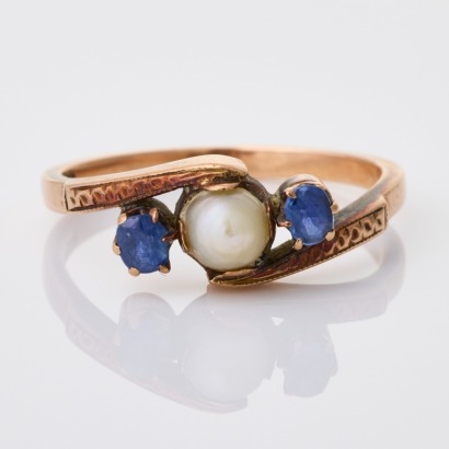 9ct Rose Gold, Vintage, 4.3mm Pearl / Oval Sapphire Ring
