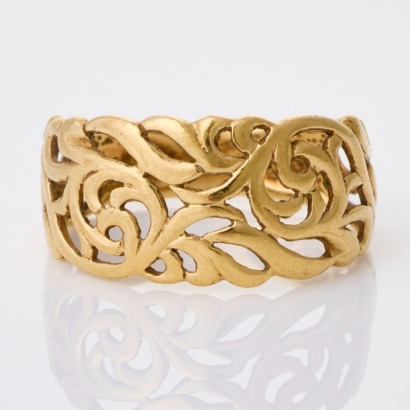 9ct Yellow Gold, 10mm WIde Pierced Out Scroll Ring