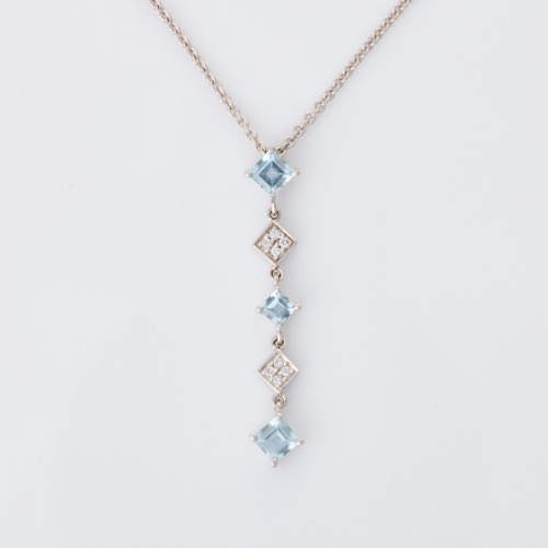 9ct White Gold, 40cm, 0.08ct Diamond / Topaz Pendant Necklace