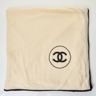 Chanel, Cream 70% Cashmere / 30% Silk Scarf with Box