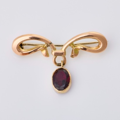 9ct Yellow Gold, Vintage, Oval Garnet Brooch