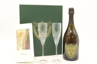 (1) 1992 Dom Perignon Brut with 2 Flutes, Champagne (GB)