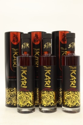 (3) Tom Kari Infused Spirit Liqueur, New Zealand, 39% ABV, 375ml (GB)