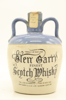 (1) Glen Garry Finest Blended Scotch Whisky Ceramic Decanter, 750ml, 40% ABV, Circa. 1960's