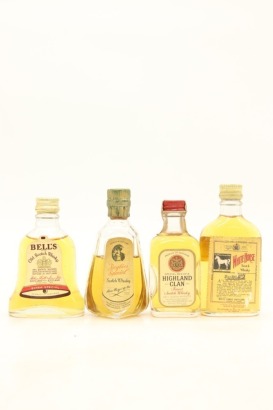 (1) Mixed Blended Scotch Whisky Miniatures, 4 Bottles Sold as One Lot