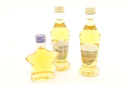 (1) Mixed Miniatures, 3 Bottles Sold as One Lot