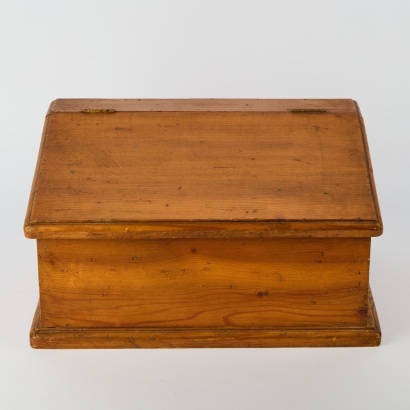 A Vintage Style Solid Wooden Box