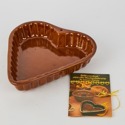 A Mid-Century Bay Keramik Heart-Shaped Cake Dish