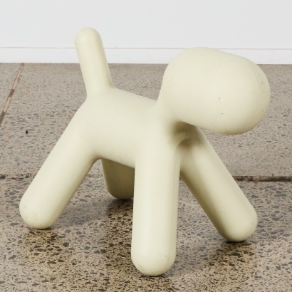 A Small Magis 'Puppy'