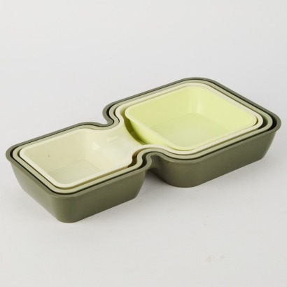 A Mid Century Vacuvin Modular Dish Set
