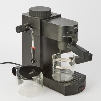 A Braun Coffee Machine with Glass Pourer and Jug