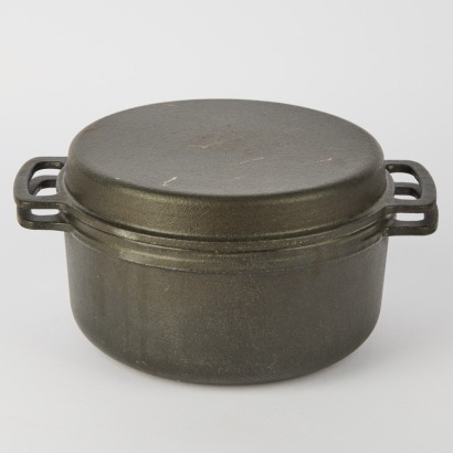 A Lauffer Enamelled Cast Iron Casserole Dish