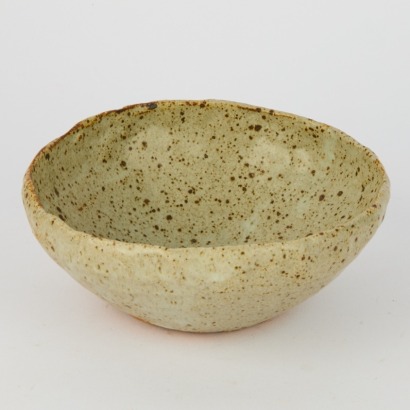 An Artisan Retro Pottery Bowl with Makers Mark
