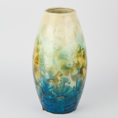 A Lin Sanijang From Yingge Crystaline Vase