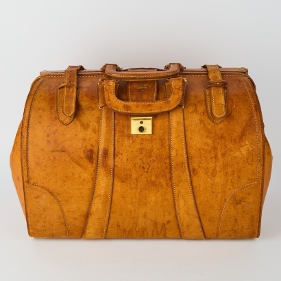 A Vintage Air New Zealand Leather Pilots Bag