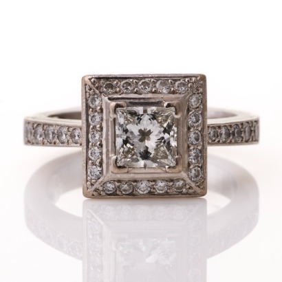 18ct White Gold, 0.75ct Diamond / 0.28ct Diamond Cluster Ring