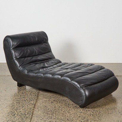 A Modern Black Leather Chaise Lounge
