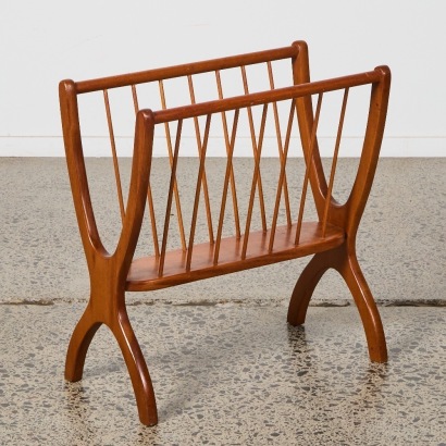 A Wishbone Magazine Rack