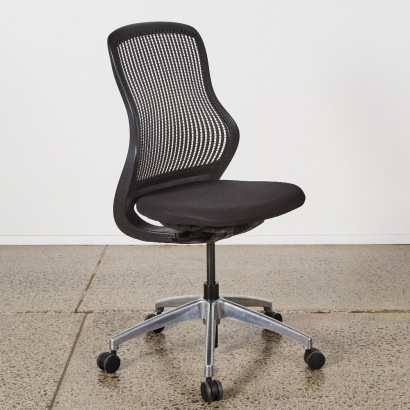 A Knoll "Belite" Desk Chair