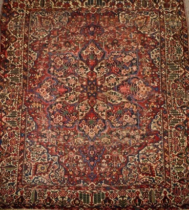 A Large Semi-Antique Persian Bakhtiar 'Garden' Rug