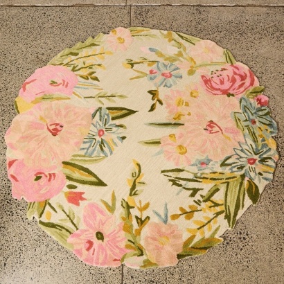 A Large Hand-knotted Pure Wool Floral Rug