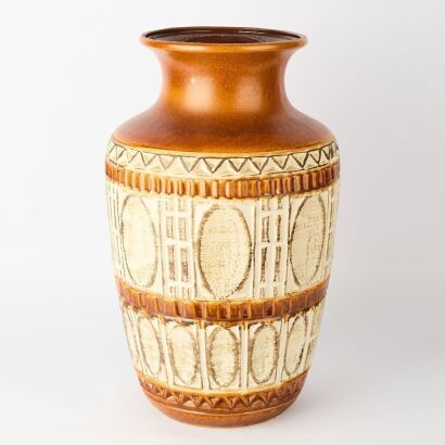 A Large Carstens Tonnieshof Mid-Century West German Ceramic Pot